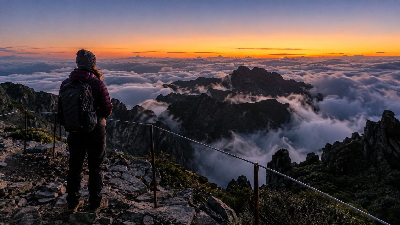 Morning cloud layer from Pico do Arieiro